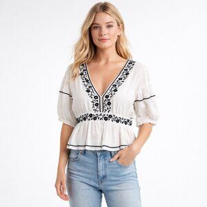 2/$30 Lucky Brand Embroidered Cropped Babydoll Boho Blouse White Small #A1128